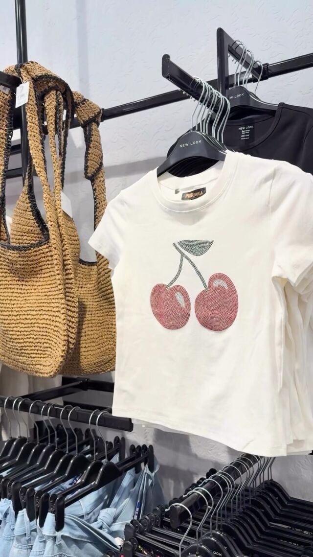 The first day of summer calls for a wardrobe refresh, and New Look have just the pieces! 🌞
#PrinceBishops #Durham #SummerStaples #SummerFashion