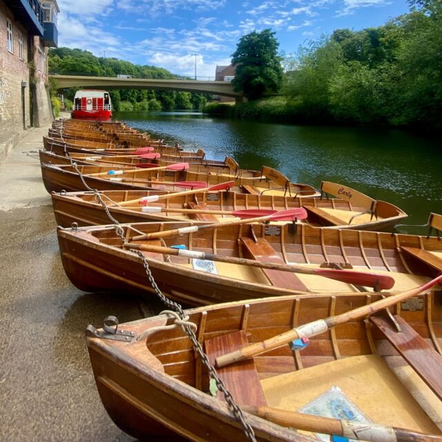 Summer in Durham hits differently 🌞 
Browns Rowing Boats makes the perfect activity for friends and family to take in the surroundings of our beautiful city this summer!
#PrinceBishops #Durham #DurhamCity #RiverWear #VisitDurham #ExploreDurham #FamilyFun